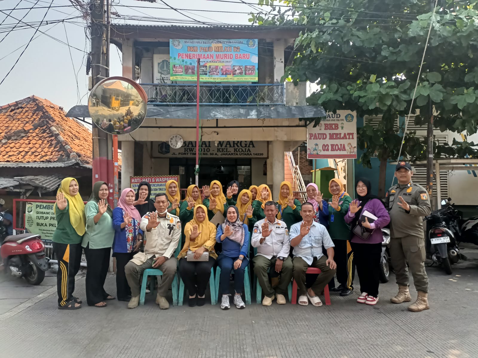 Pelaksanaan Kegiatan Pemberian Makan Bergizi Gratis (MBG) dan Giat Pemberantasan Sarang Nyamuk (PSN) 6