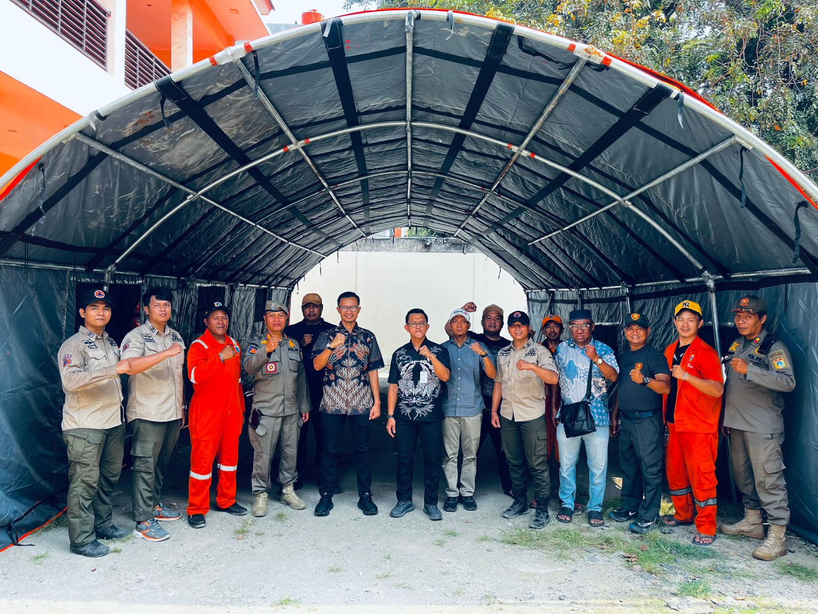 Pelatihan Pemasangan Tenda Darurat BPBD Provinsi DKI Jakarta di Sasana Krida Karang Taruna (SKKT) Kelurahan Tanjung Priok 6
