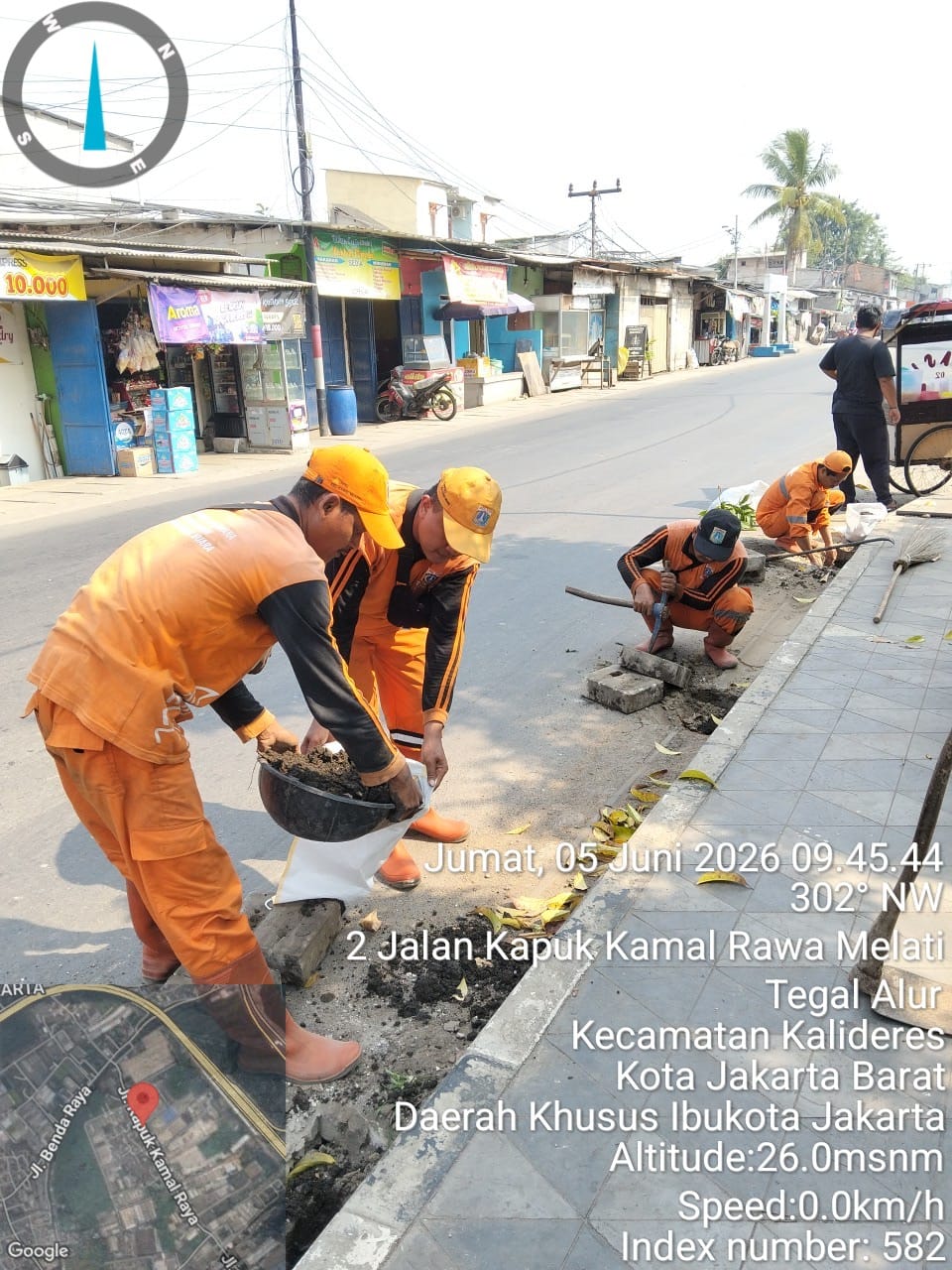 Tim Cepat 4 PPSU Kamal Muara Bergerak Jaga Kelancaran Tali Air Demi Lingkungan Bersih dan Nyaman 6