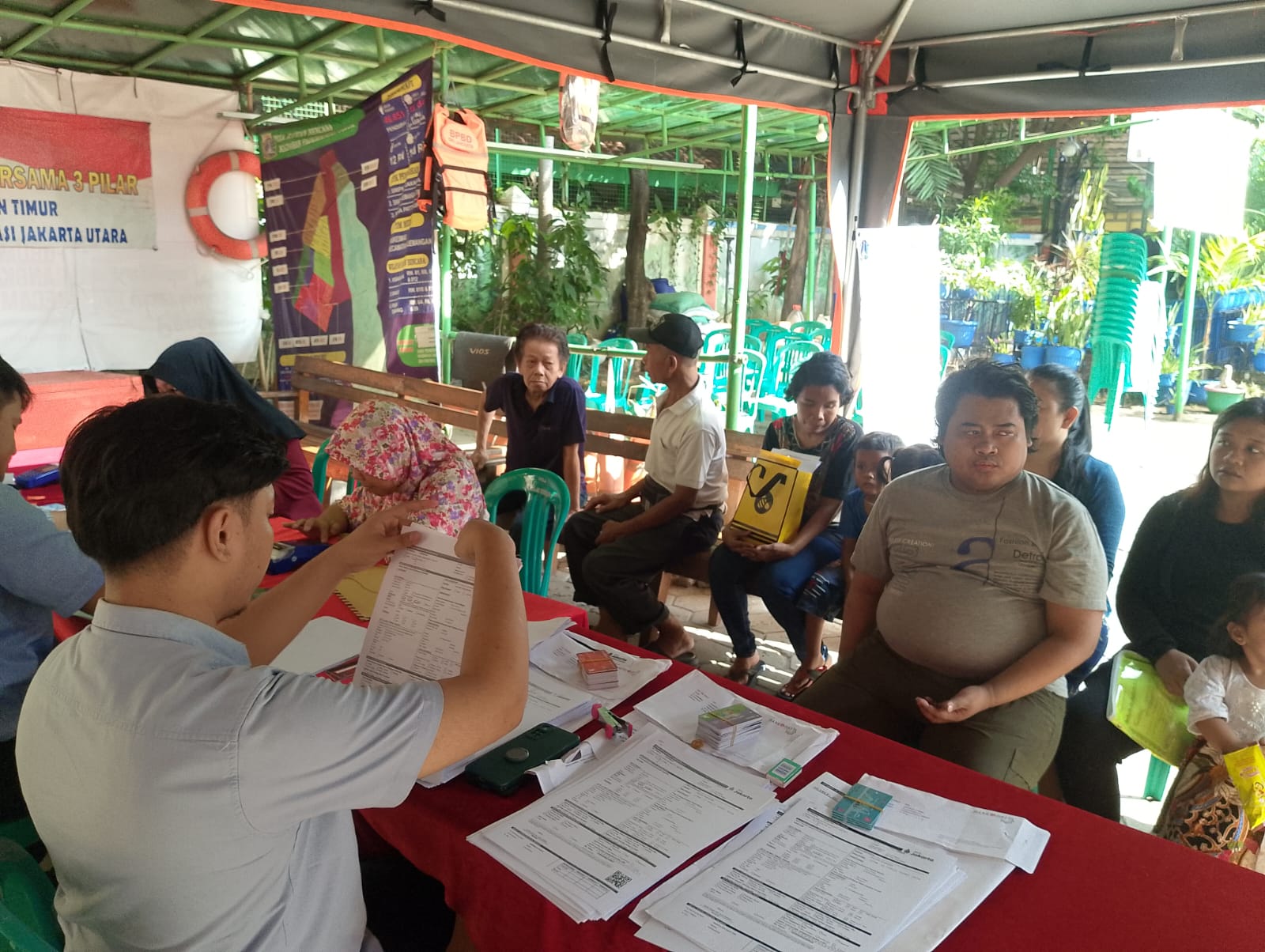 Pendistribusian Bantuan Sosial PKD Kelurahan Pademangan Timur Tahun 2026 6