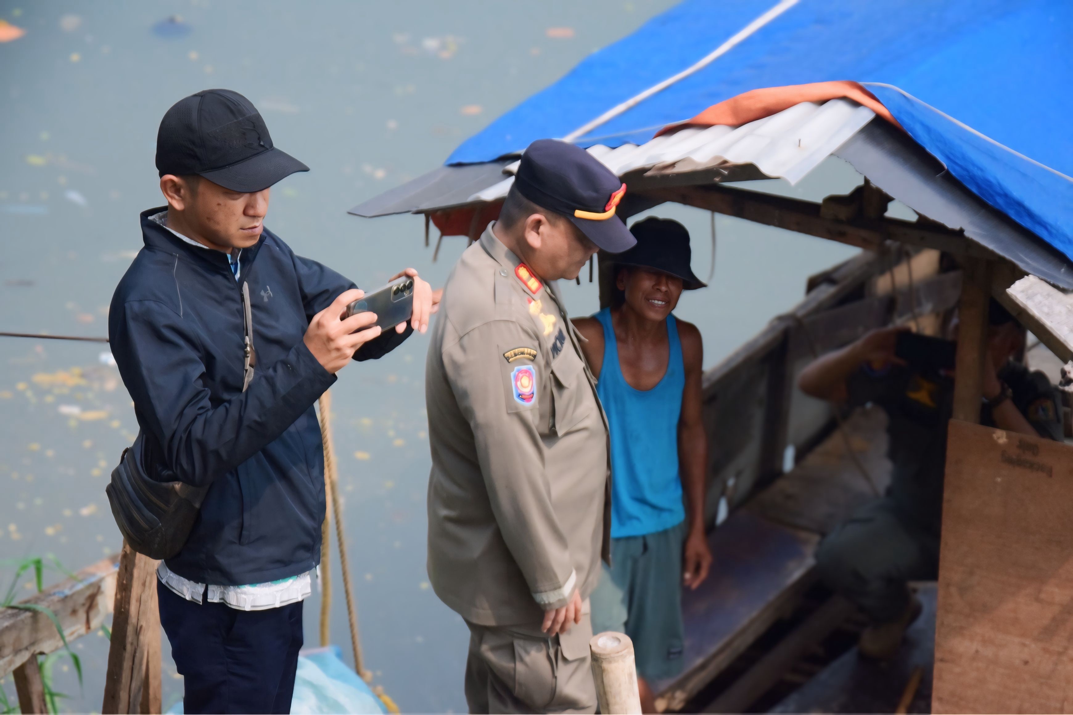 KELURAHAN PEJAGALAN TINJAU LOKASI LAPORAN CRM DAN BERKOORDINASI DENGAN PIHAK JAKPRO 2