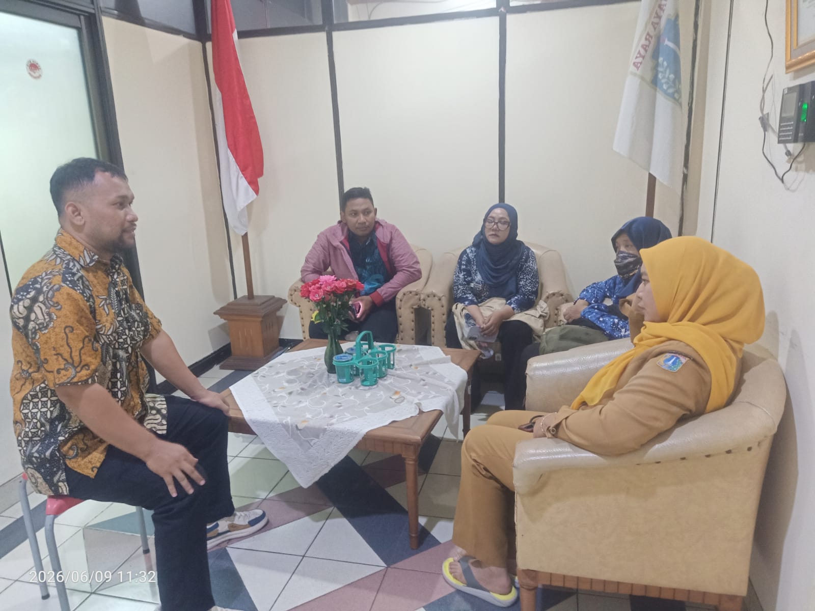 Kasi Kesra Kelurahan Pademangan Barat Terima Kunjungan Petugas Kemensos Terkait Program Keluarga Harapan 2