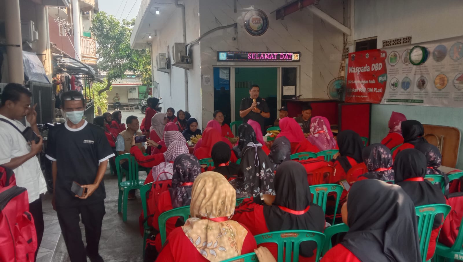 Sekretaris Kecamatan Tanjung Priok Pimpin PSN di RW 05 Kelurahan Tanjung Priok 2