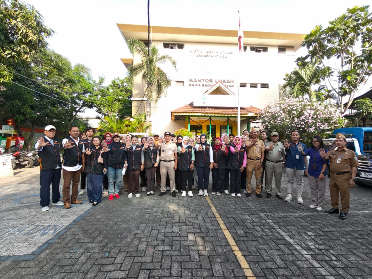 Lurah Rawa Badak Selatan Pimpin Apel dan Pelepasan Petugas Sensus Ekonomi Tahun 2026 7