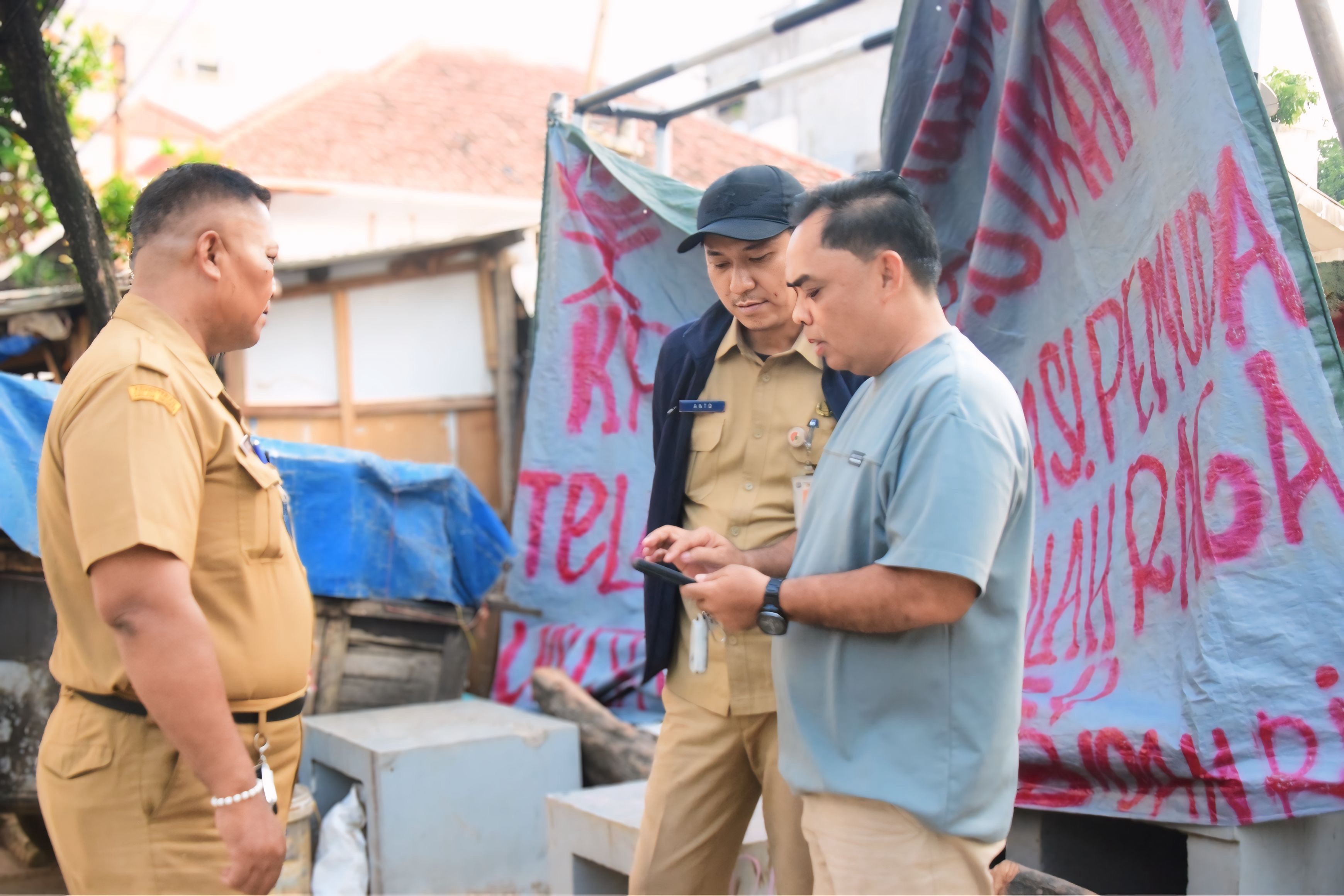 Peninjauan Lokasi Aduan Warga di RW 014 Kelurahan Pejagalan 1