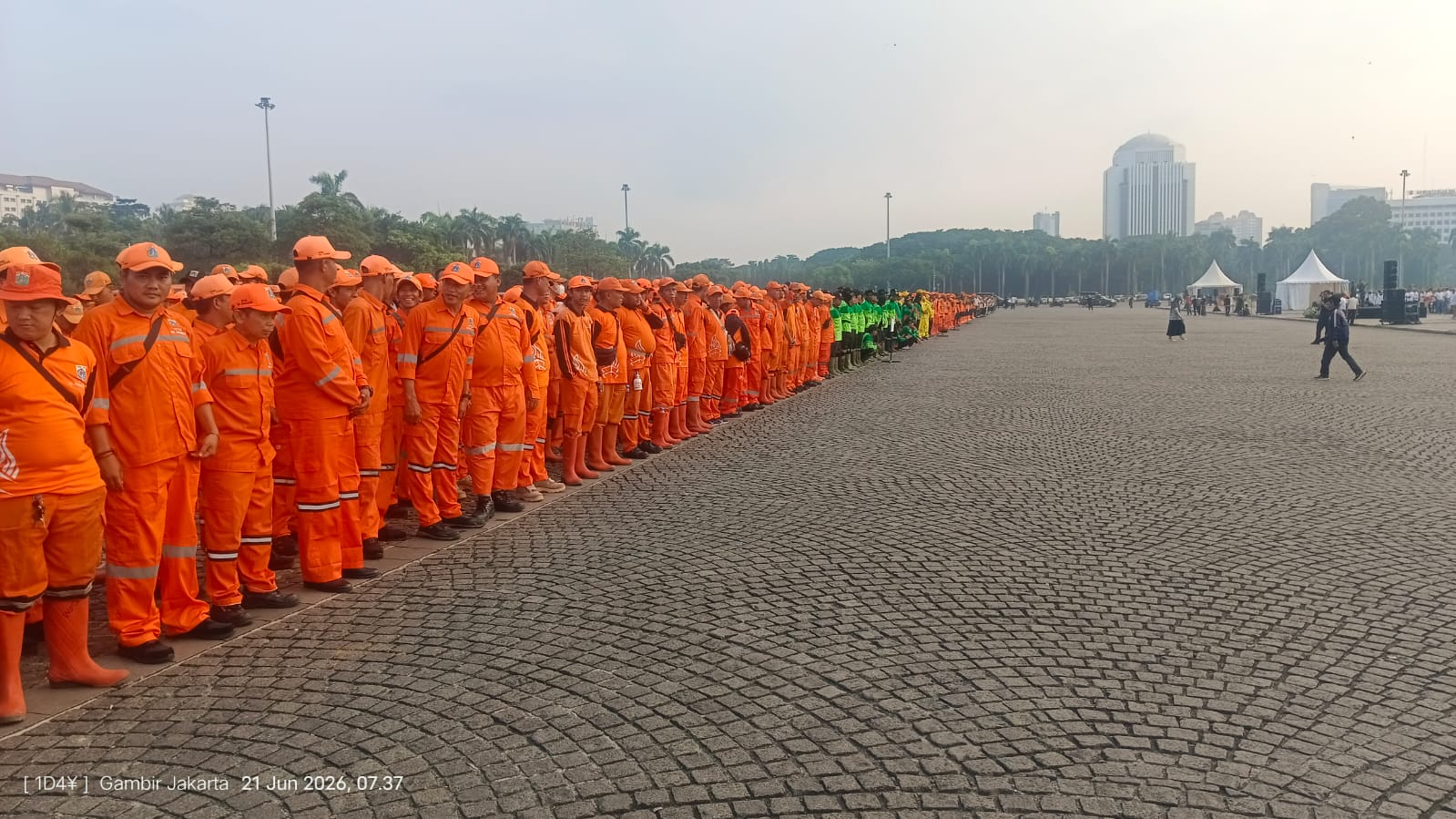 Kelurahan Papanggo Ikuti Apel Siaga “Jaga Jakarta Pilah Sampah” Tahun 2026 di Monas 11