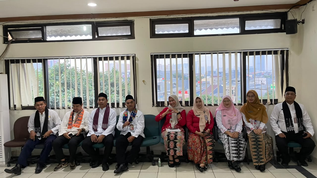 Upacara melalui kanal youtube Pemprov DKI Jakarta. 3