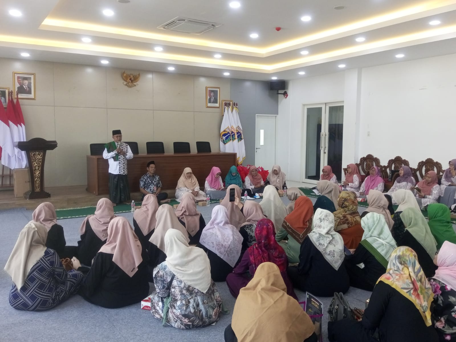 Membuka Pintu Berkah: Pengajian Rutin dan Santunan Anak Yatim di Kelurahan Sukapura 3