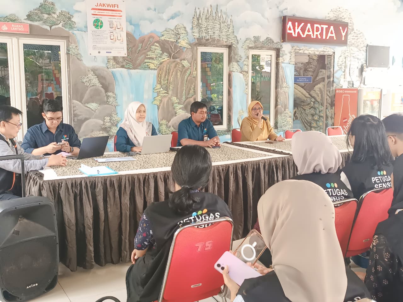 Matangkan Akurasi Data Usaha, BPS Bersama Jajaran Kelurahan Sunter Jaya Gelar Evaluasi Sensus Ekonomi di RPTRA Sunter Jaya Berseri 6