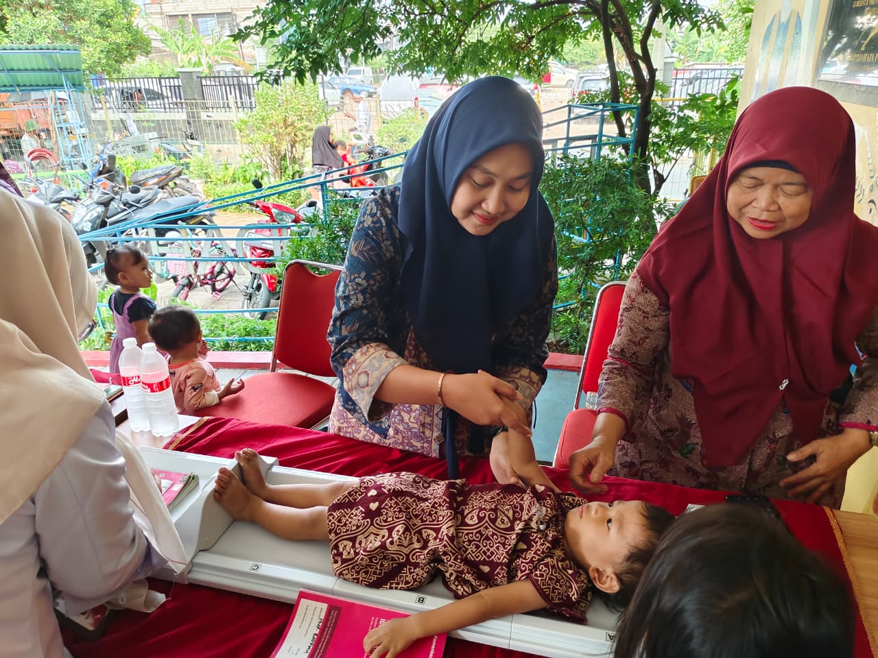 Posyandu Balita dan Lansia Mawar RW 008 Perkuat Pelayanan Kesehatan Masyarakat di Kelurahan Papanggo 9