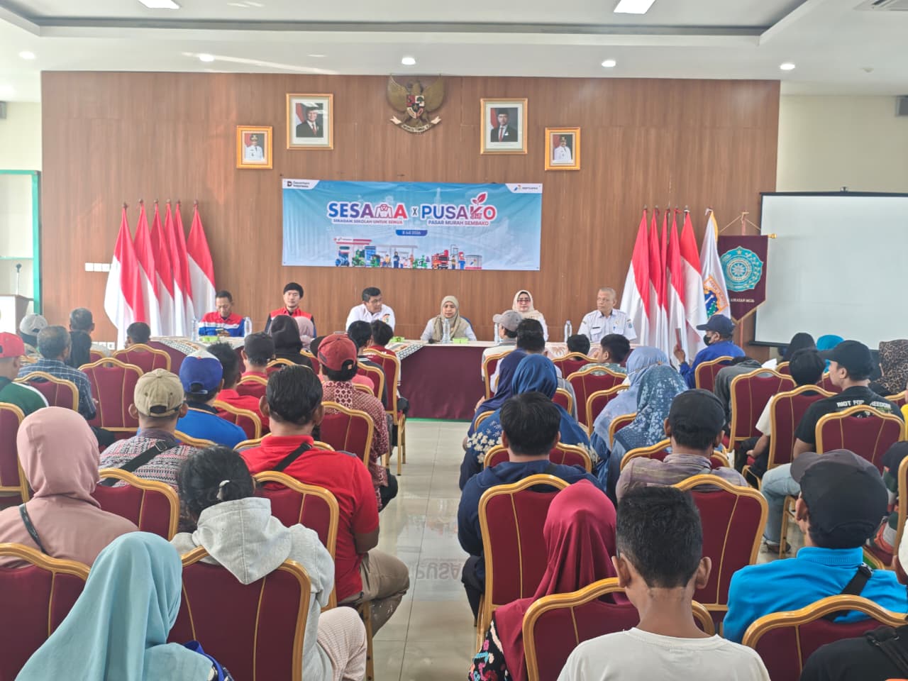 Program TJSL Pertamina Hadir di Kecamatan Koja, Salurkan Sembako Murah dan Seragam Sekolah bagi Masyarakat Prasejahtera 6