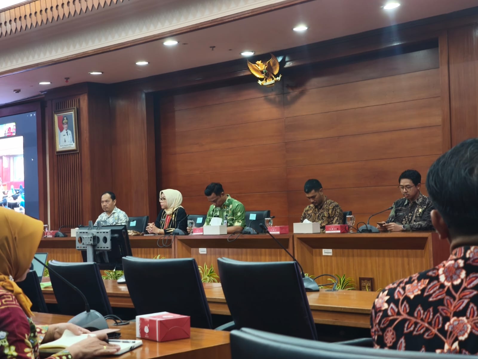 Sekretaris Kelurahan Rawa Badak Selatan Tingkatkan Kompetensi ASN melalui Kegiatan Pemahaman Peraturan Kepegawaian 3