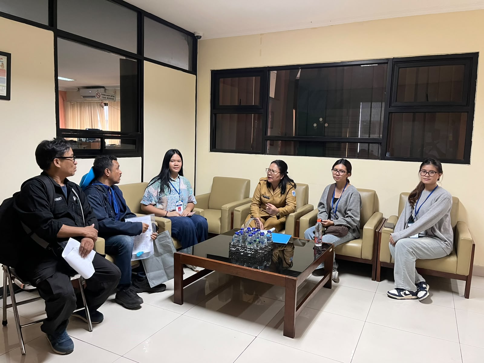 Koordinasi dengan Perwakilan National Director Habitat for Humanity Indonesia di Kelurahan Tanjung Priok 2