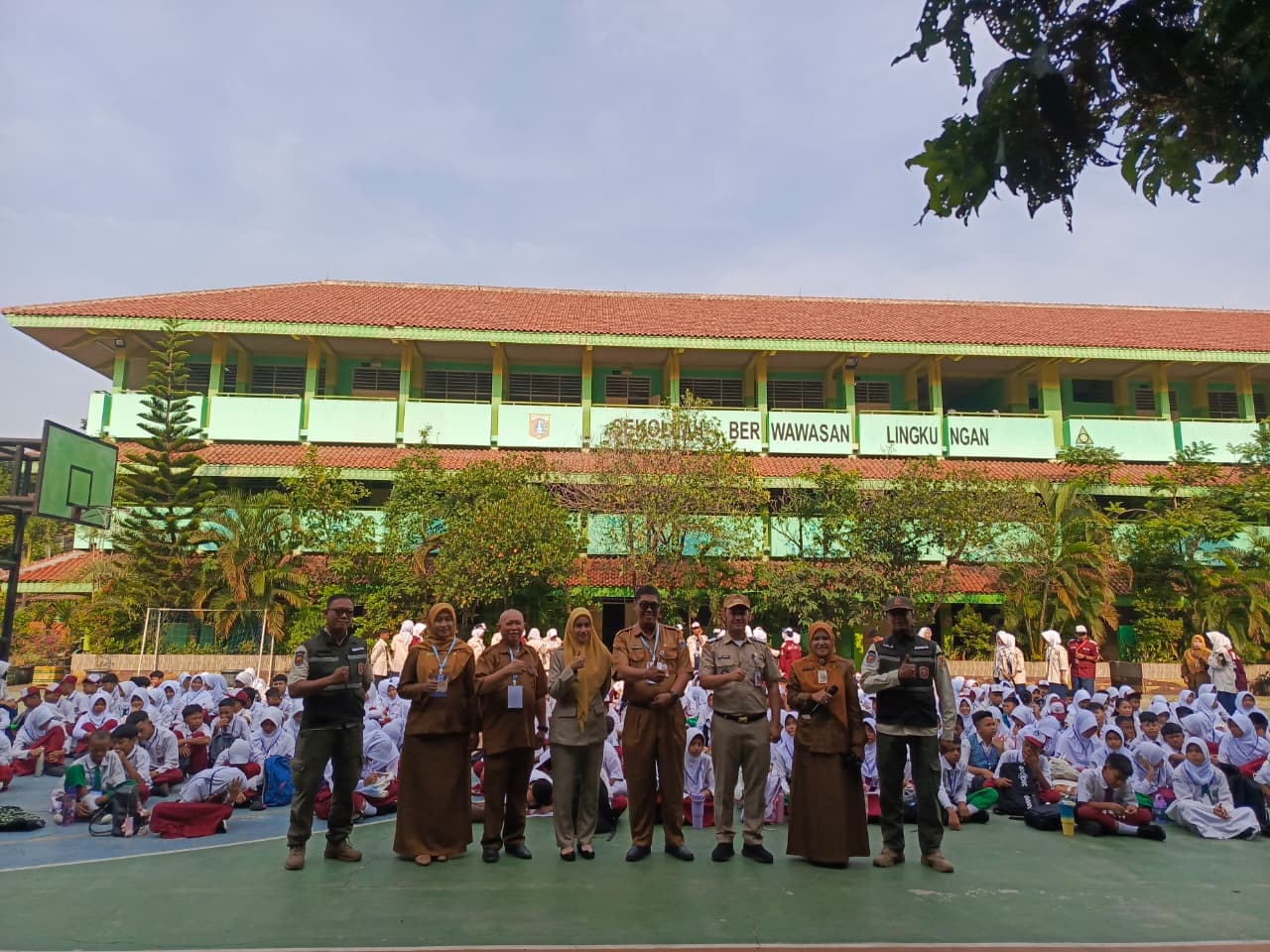 Semangat Tahun Ajaran Baru 2026, Lurah Kamal Muara Resmi Buka MPLS SMPN 120 dengan Pesan Inspiratif untuk Generasi Berprestasi 5