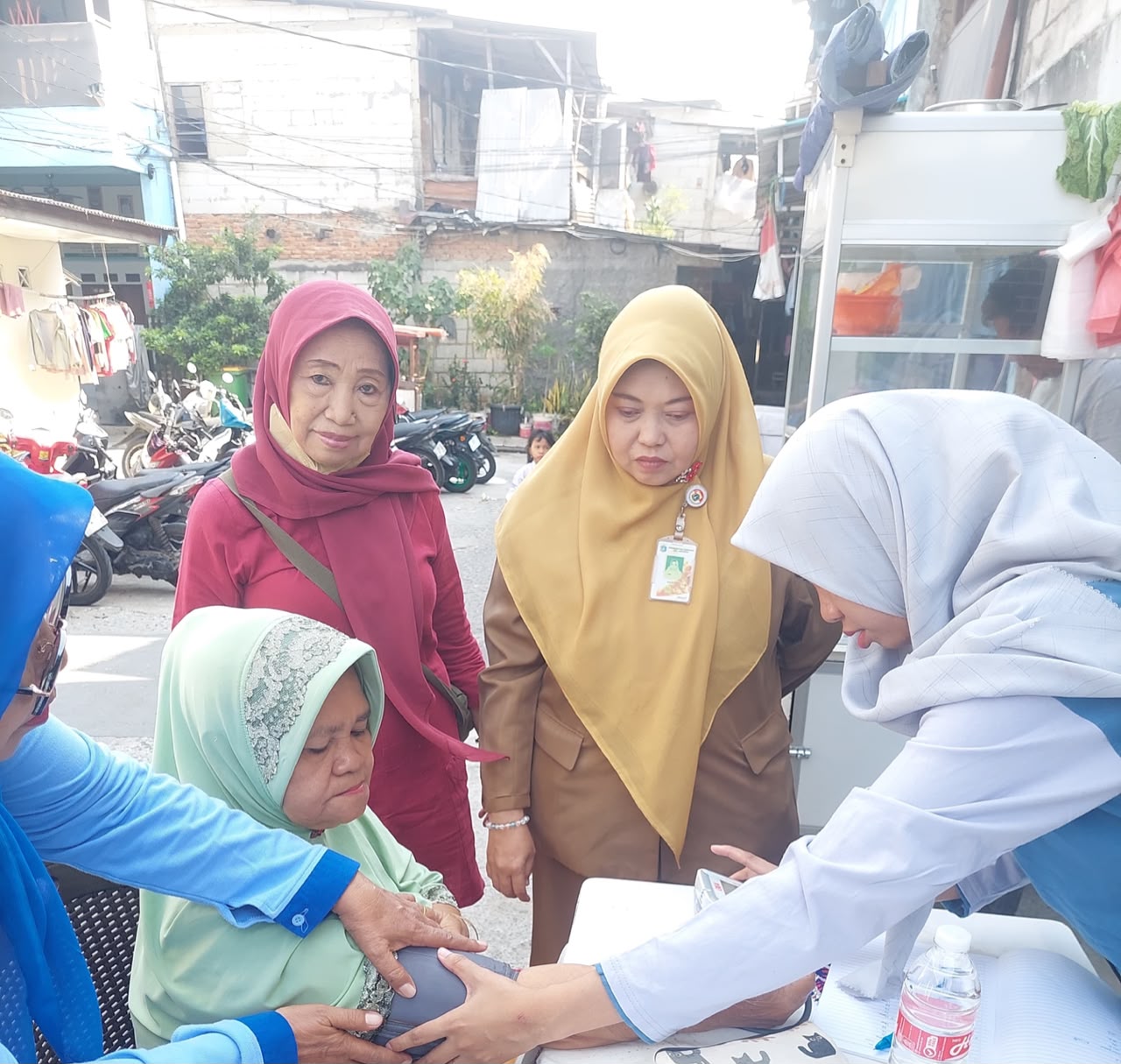 Monitoring Kegiatan Posyandu Lansia dan Balita RW 012 Pos 1 Kelurahan Pademangan Timur 7