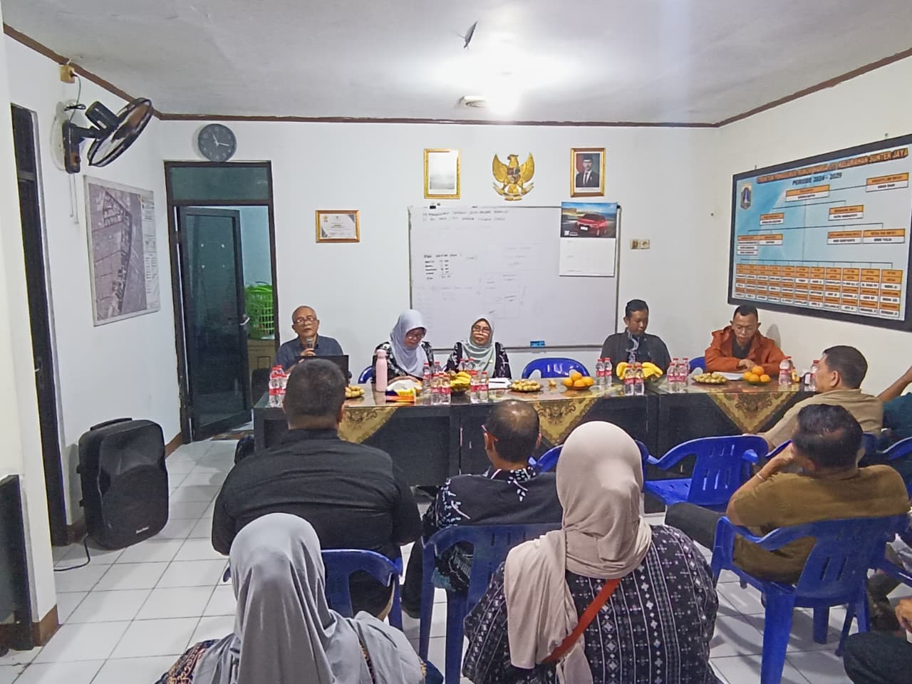 kegiatan Sosialisasi Pembangunan Ruang Terbuka Hijau (RTH) yang digelar bersama warga di wilayah RW 011, Kelurahan Sunter Jaya 6