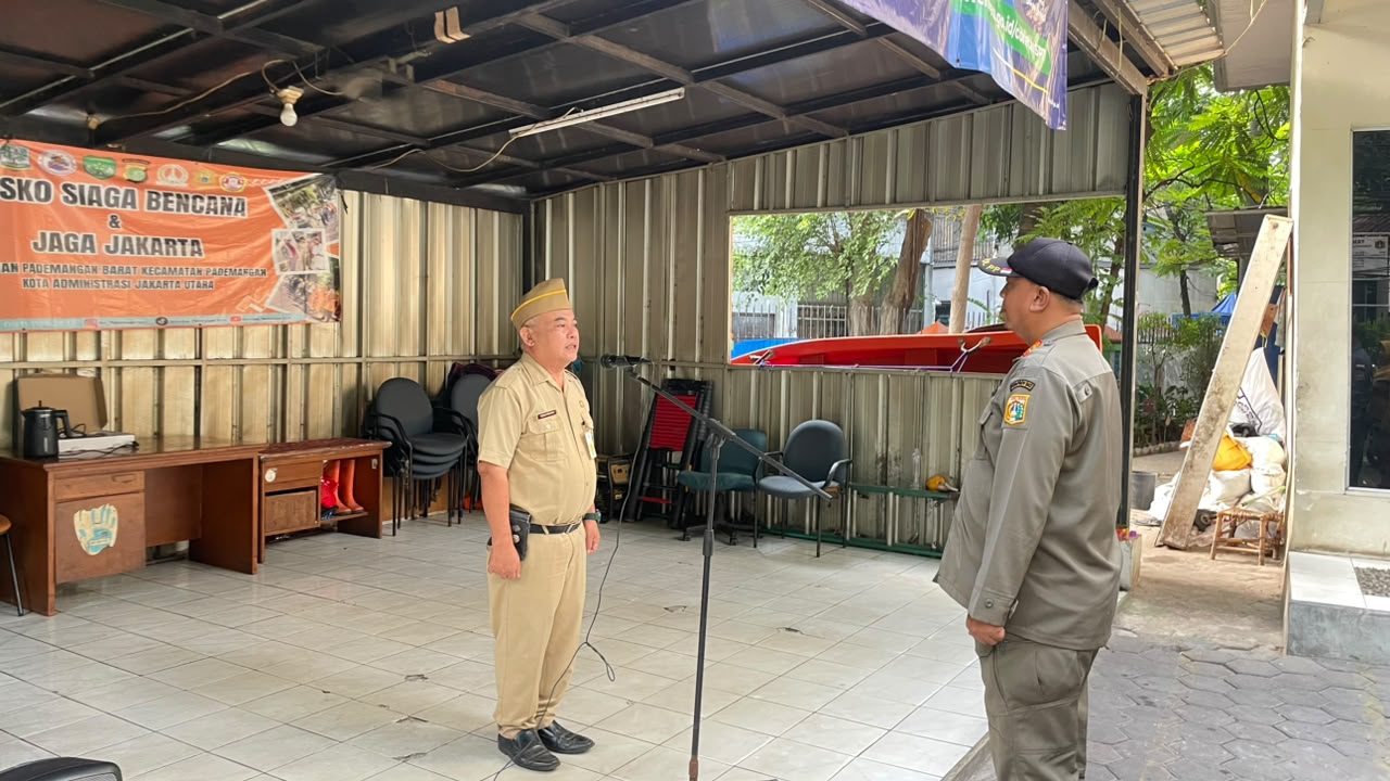 Apel Pagi ASN Kelurahan Pademangan Barat Perkuat Disiplin dan Koordinasi Pelayanan 4