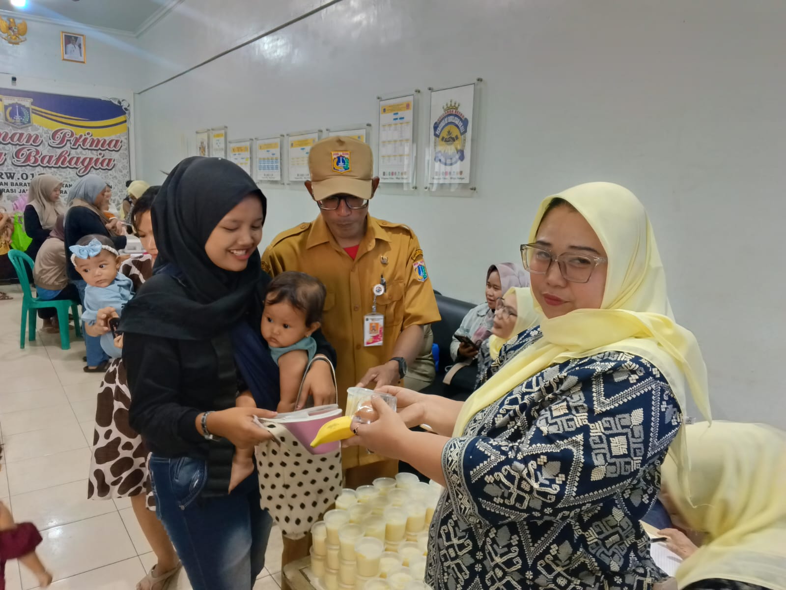 Kegiatan Posyandu Balita Mawar 11 Dukung Pemantauan Tumbuh Kembang Anak di RW 11 Kelurahan Pademangan Barat 3