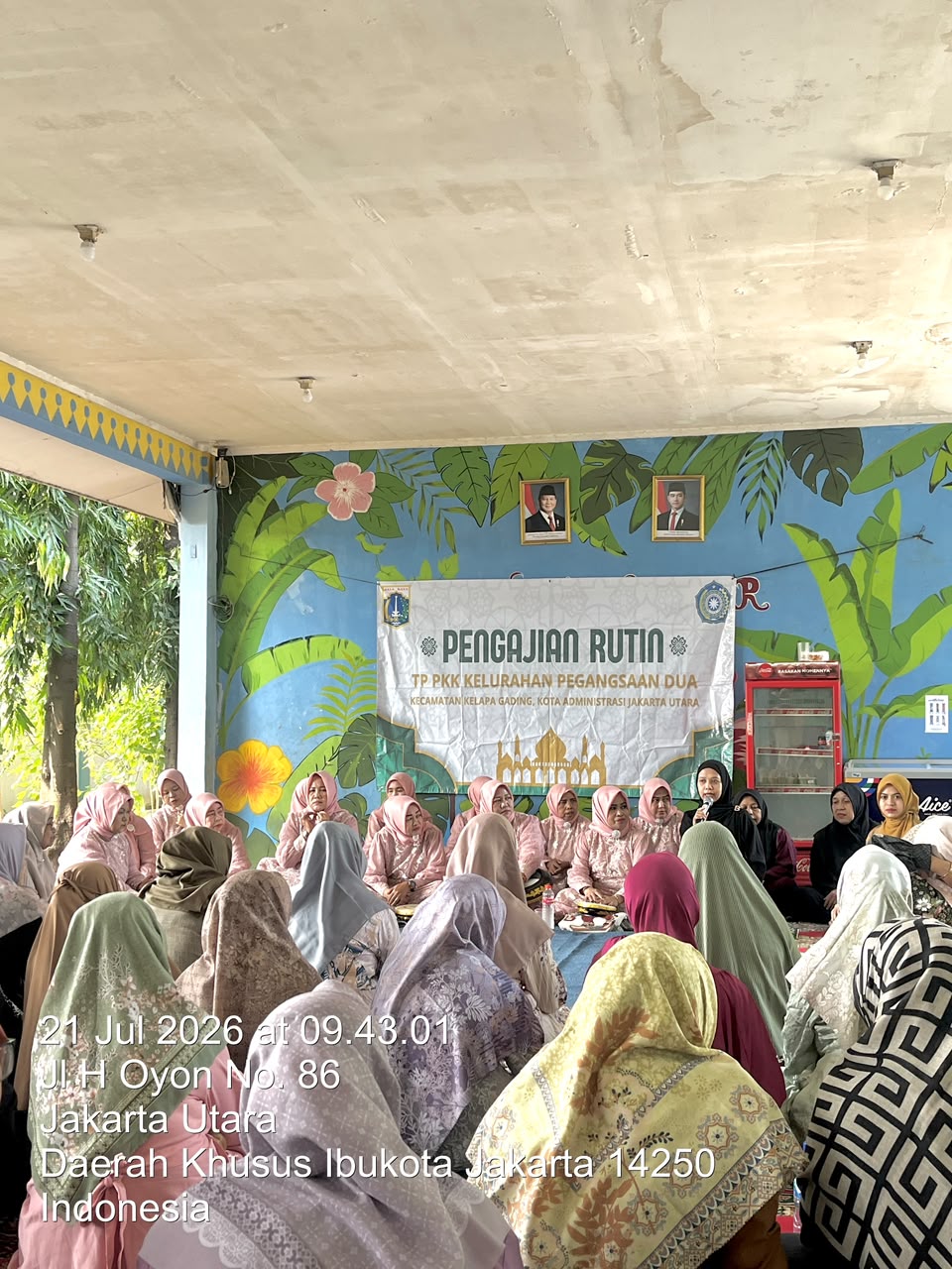 Pengajian Rutin Bulanan PKK Perkuat Keimanan dan Kepedulian Sosial di Kelurahan Pegangsaan Dua 3
