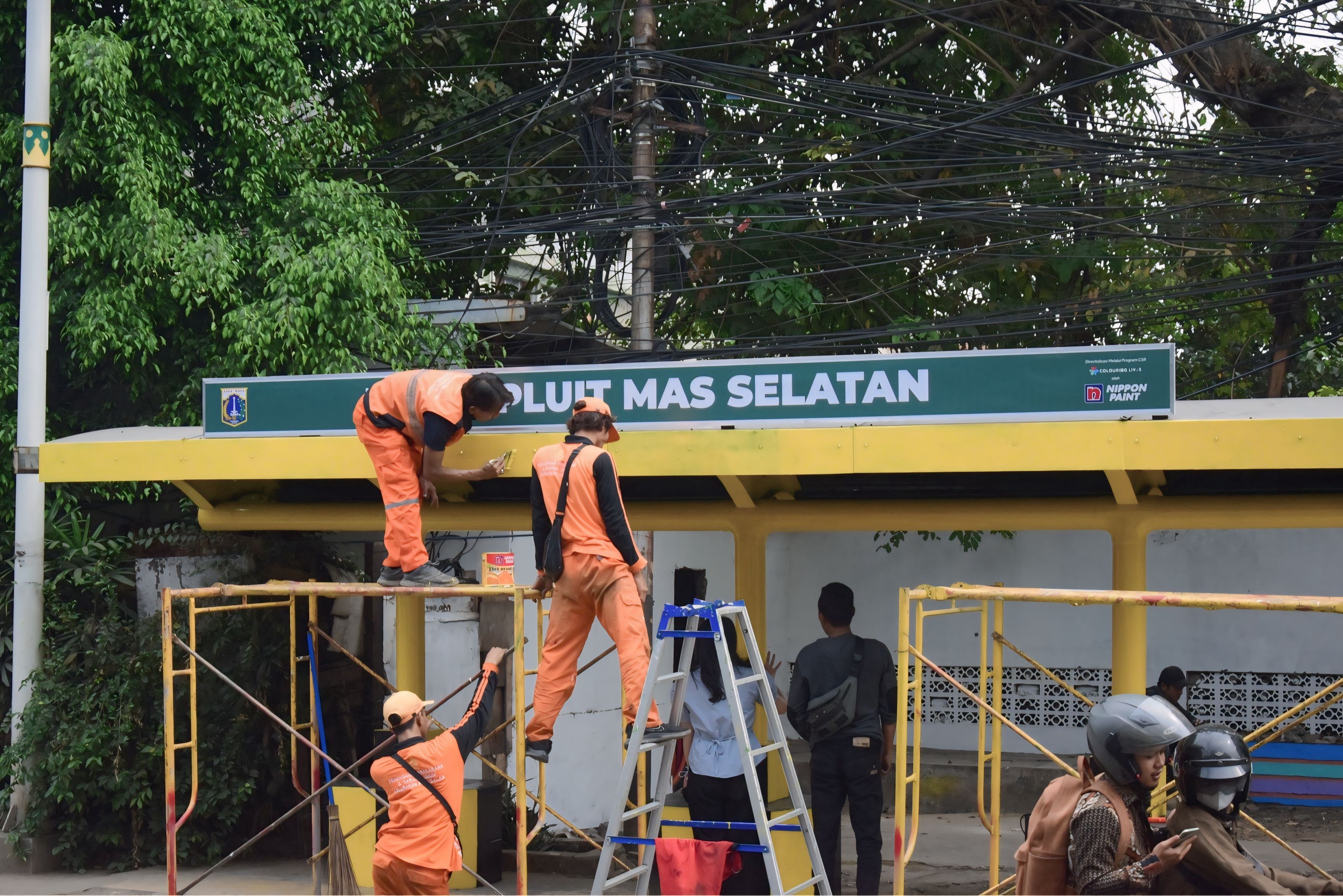 Revitalisasi Halte Bus Pluit Mas Selatan, Kolaborasi Kelurahan Pejagalan dan Nippon Paint untuk Tingkatkan Kenyamanan Warga 1