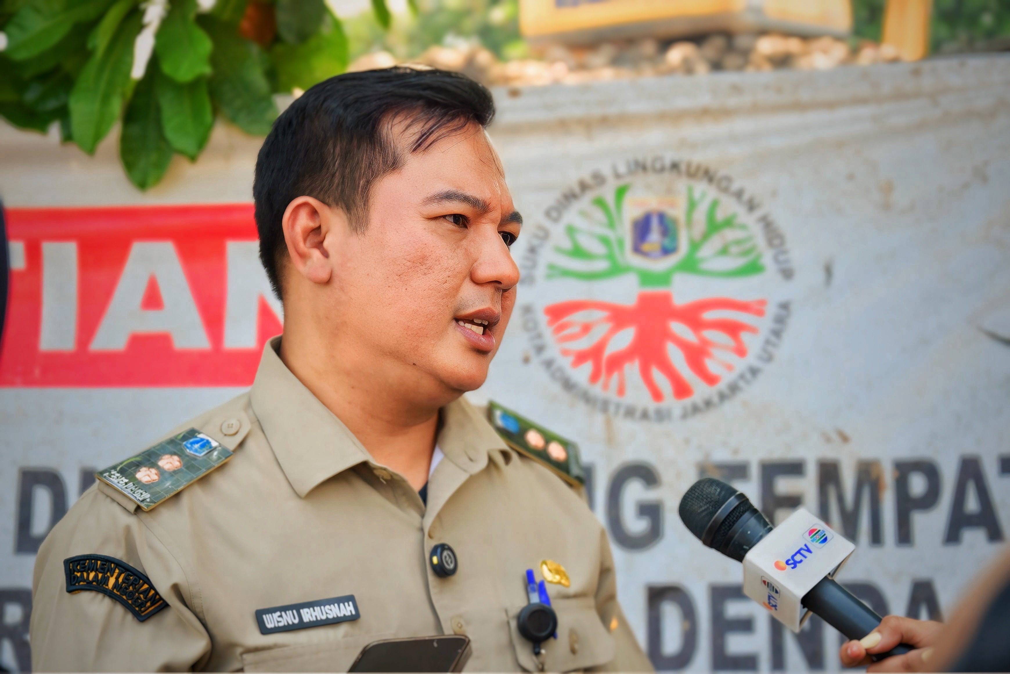 Penanganan Sampah Terus Berlanjut, Kelurahan Pejagalan Dampingi Pengangkutan Sampah di Jalan Kepanduan II 4
