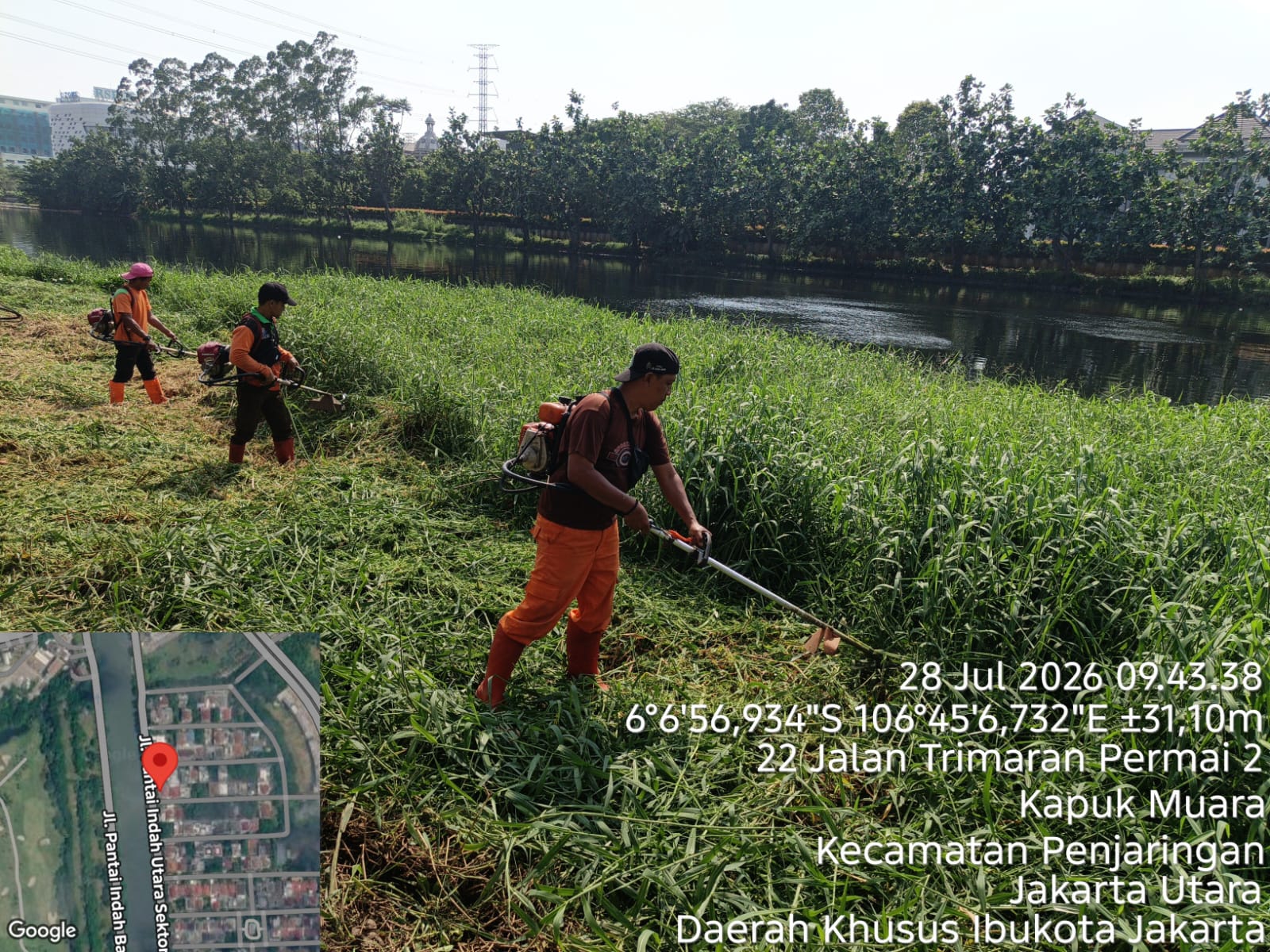 Kolaborasi Lintas Tim, PPSU Kamal Muara Bersihkan Kali Cengkareng Drain untuk Jaga Lingkungan Tetap Bersih dan Terawat 4