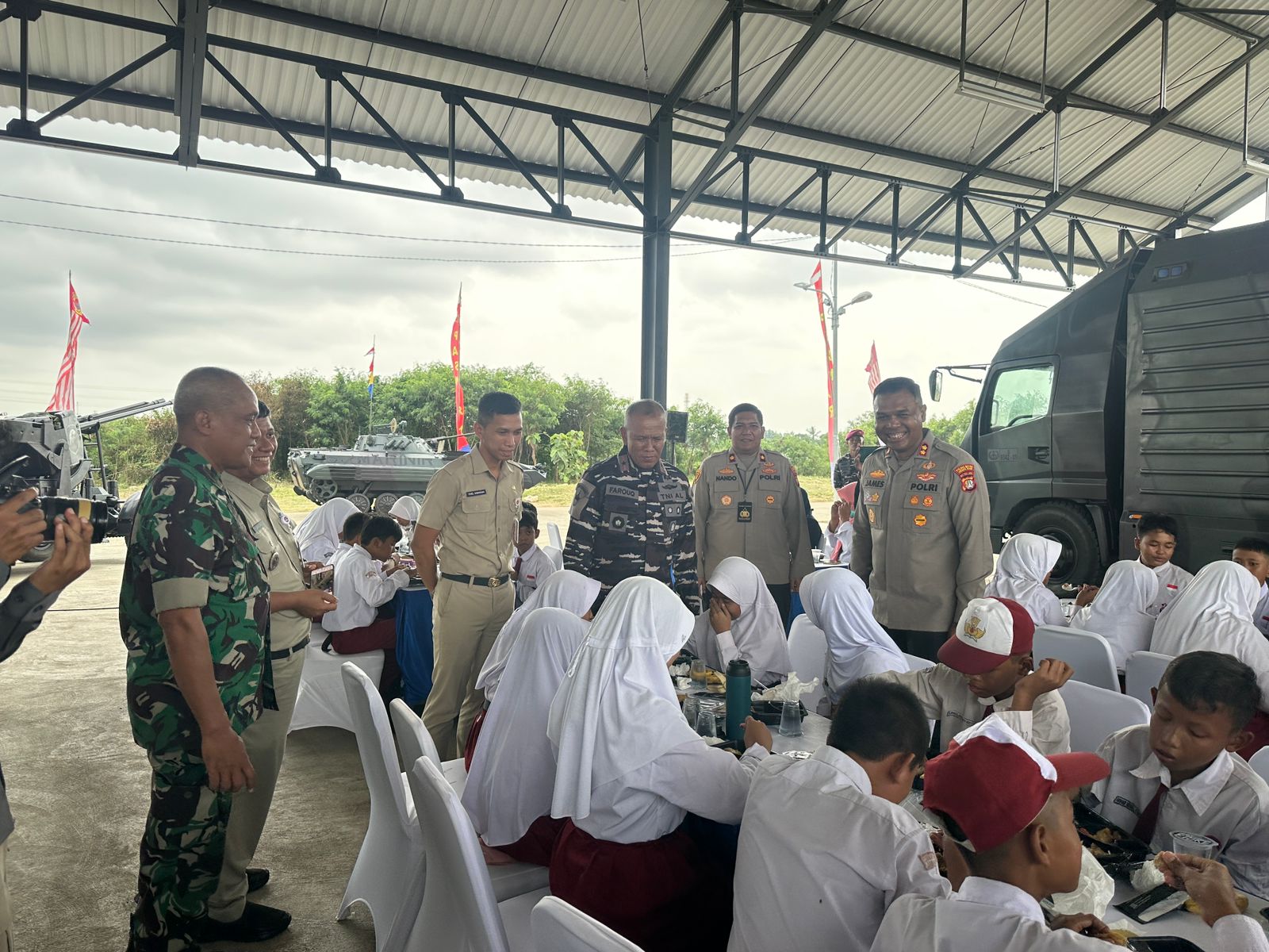 Panen dan Tanam Bibit Ikan bersama Korps Marinir Pasmar 1 1