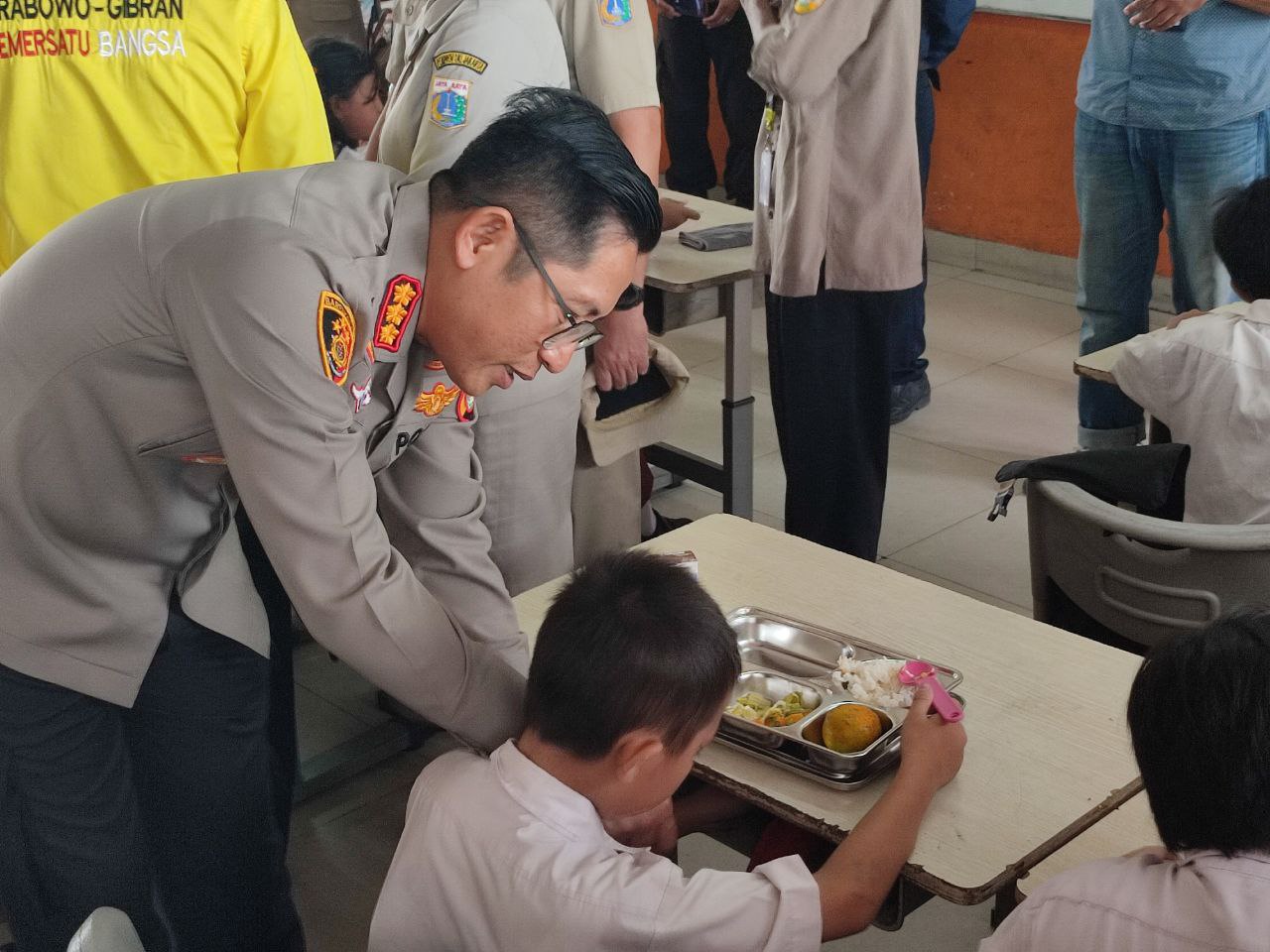 SDN 01 Kelurahan Warakas Jalankan Program Perdana Makan Bergizi Gratis (MBG) di Jakarta Utara I 2