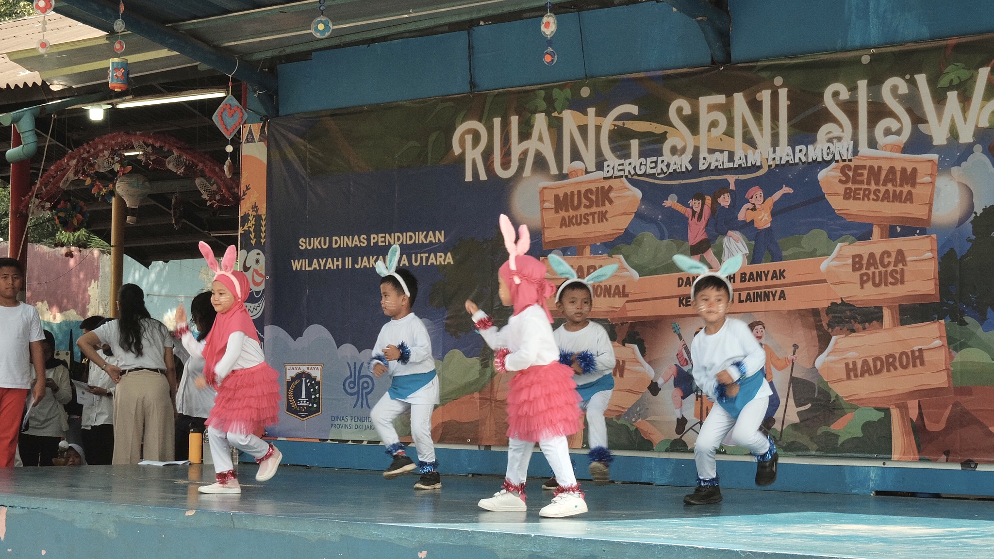 Bergerak dalam Harmoni di Panggung Ruang Seni Siswa 2025! 5