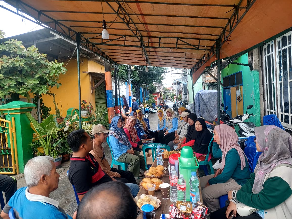 Kerja Bakti di RW 013 Fokuskan Pembersihan Lingkungan dan Saluran Air 1