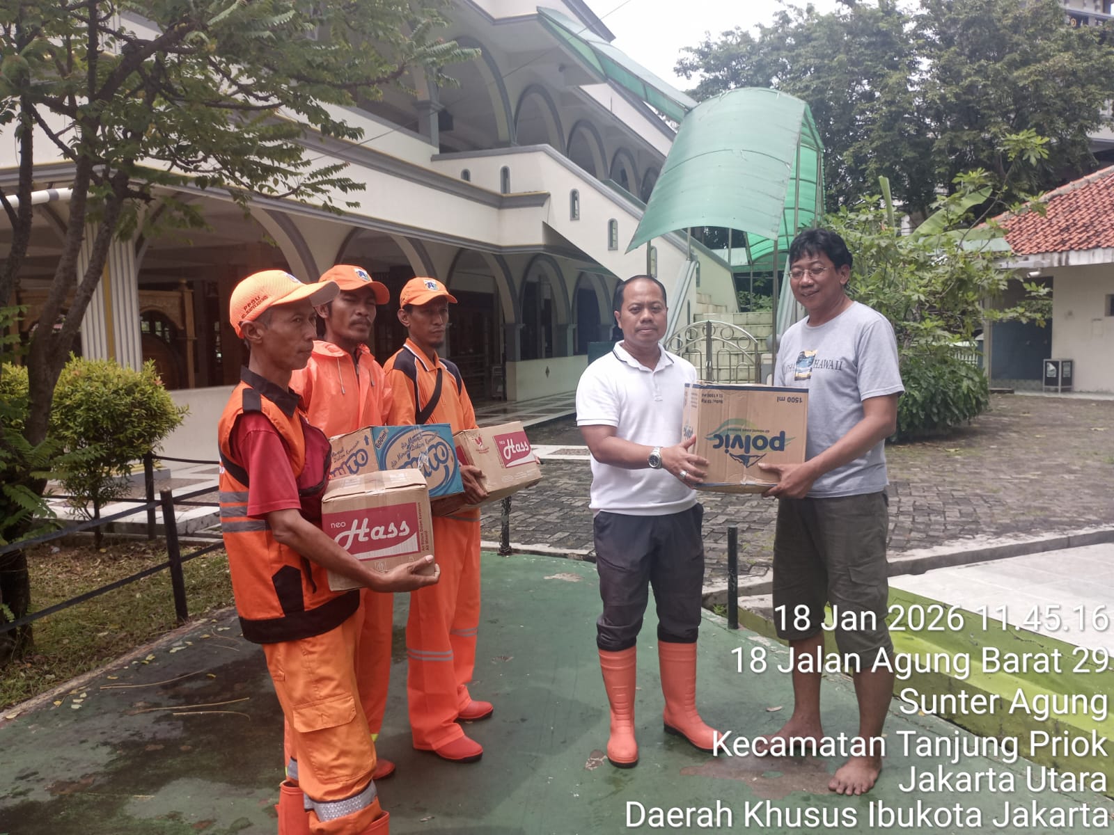 Lurah Sunter Agung Turun Langsung Pantau Genangan Di Wilayah Kelurahan Sunter Agung 5