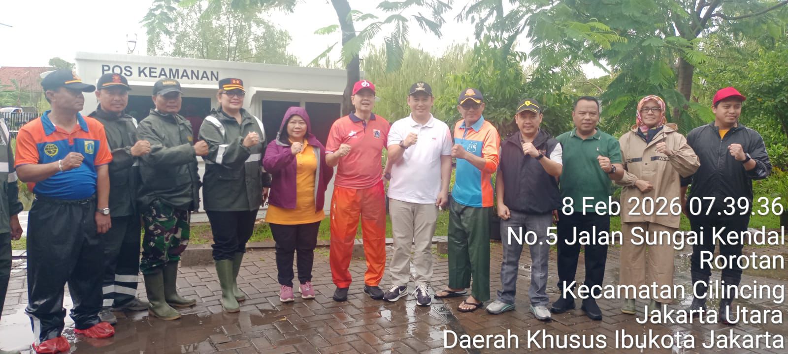Kecamatan Cilincing melaksanakan kegiatan gotong royong melalui gerakan Jaga Jakarta Bersih 1
