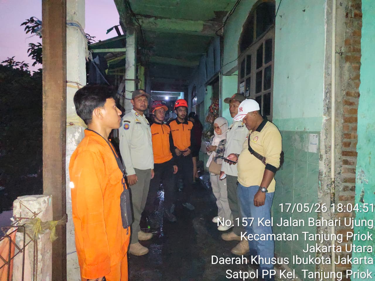 Penanganan Kebakaran Akibat Kebocoran Tabung Gas 3 Kg di RW.06 Kelurahan Tanjung Priok 1