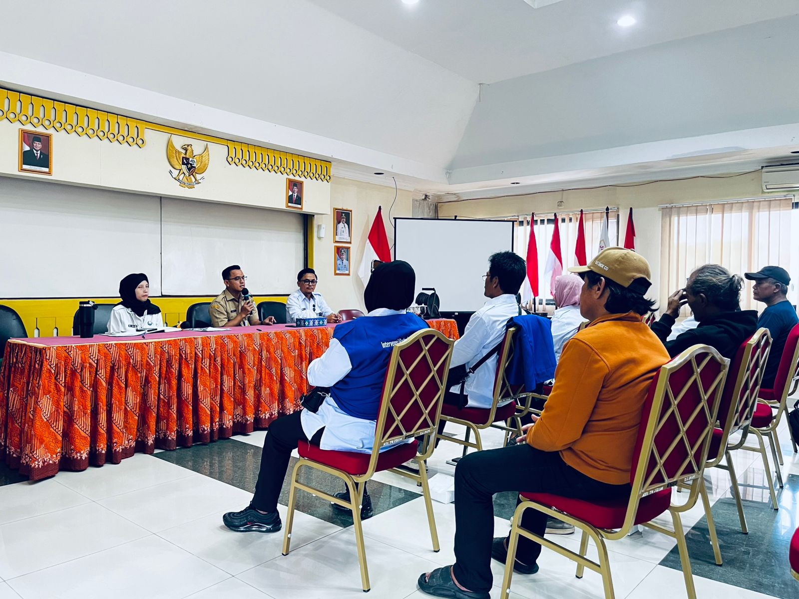Rapat Tim Agen Pemulihan (AP) dari program Intervensi Berbasis Masyarakat (IBM) Kelurahan Tanjung Priok 3