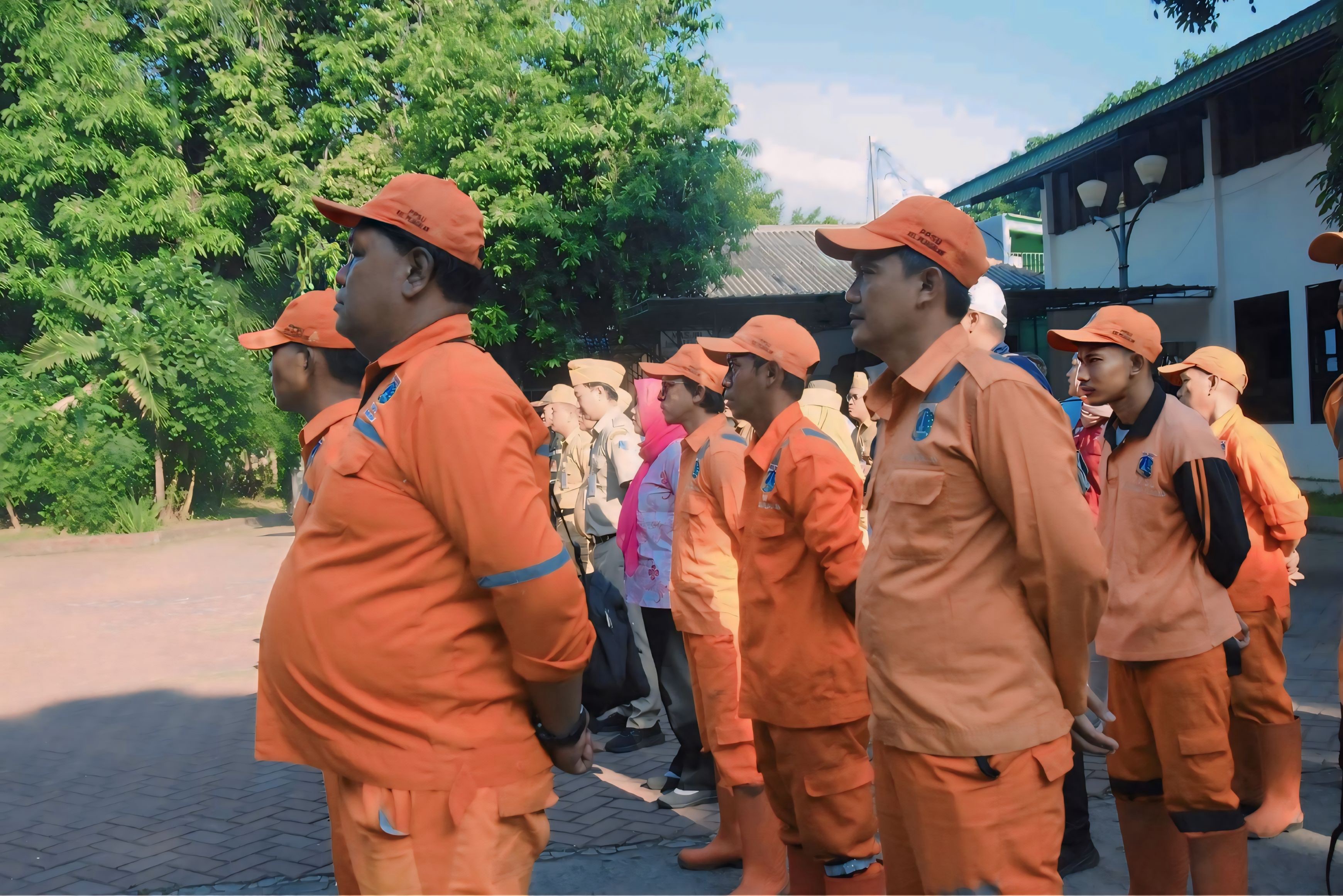Tingkatkan Kedisiplinan, Kelurahan Pejagalan Gelar Apel Rutin Senin Pagi 1