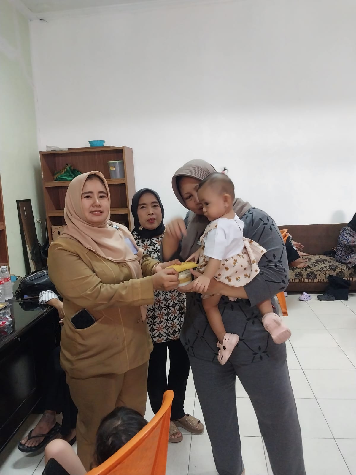 Kegiatan Posyandu Balita Di RW 09 Kelurahan Pademangan Barat. 3