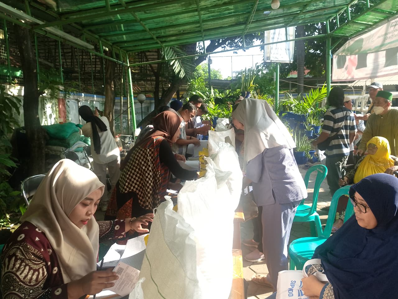Distribusi Bantuan Pangan Alokasi Februari–Maret di Pademangan Timur Masuki Hari Ketiga 6
