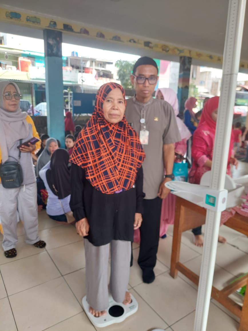 Posyandu Lansia dan Balita RW 010 Pademangan Timur Berjalan Lancar 6