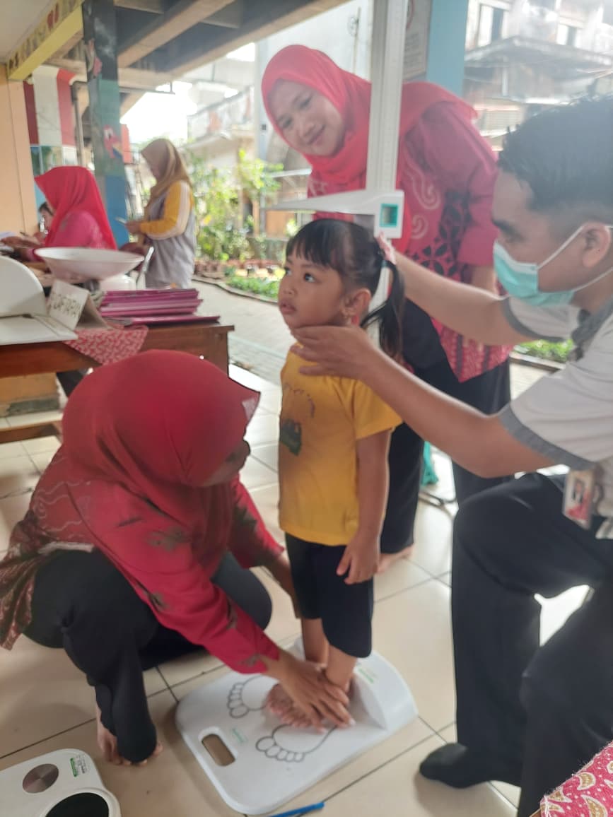Posyandu Lansia dan Balita RW 010 Pademangan Timur Berjalan Lancar 4