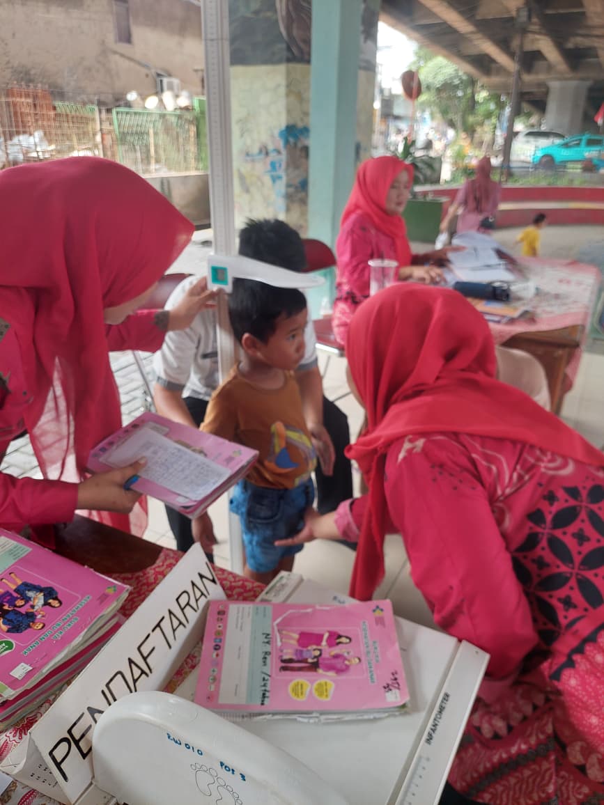 Posyandu Lansia dan Balita RW 010 Pademangan Timur Berjalan Lancar 5