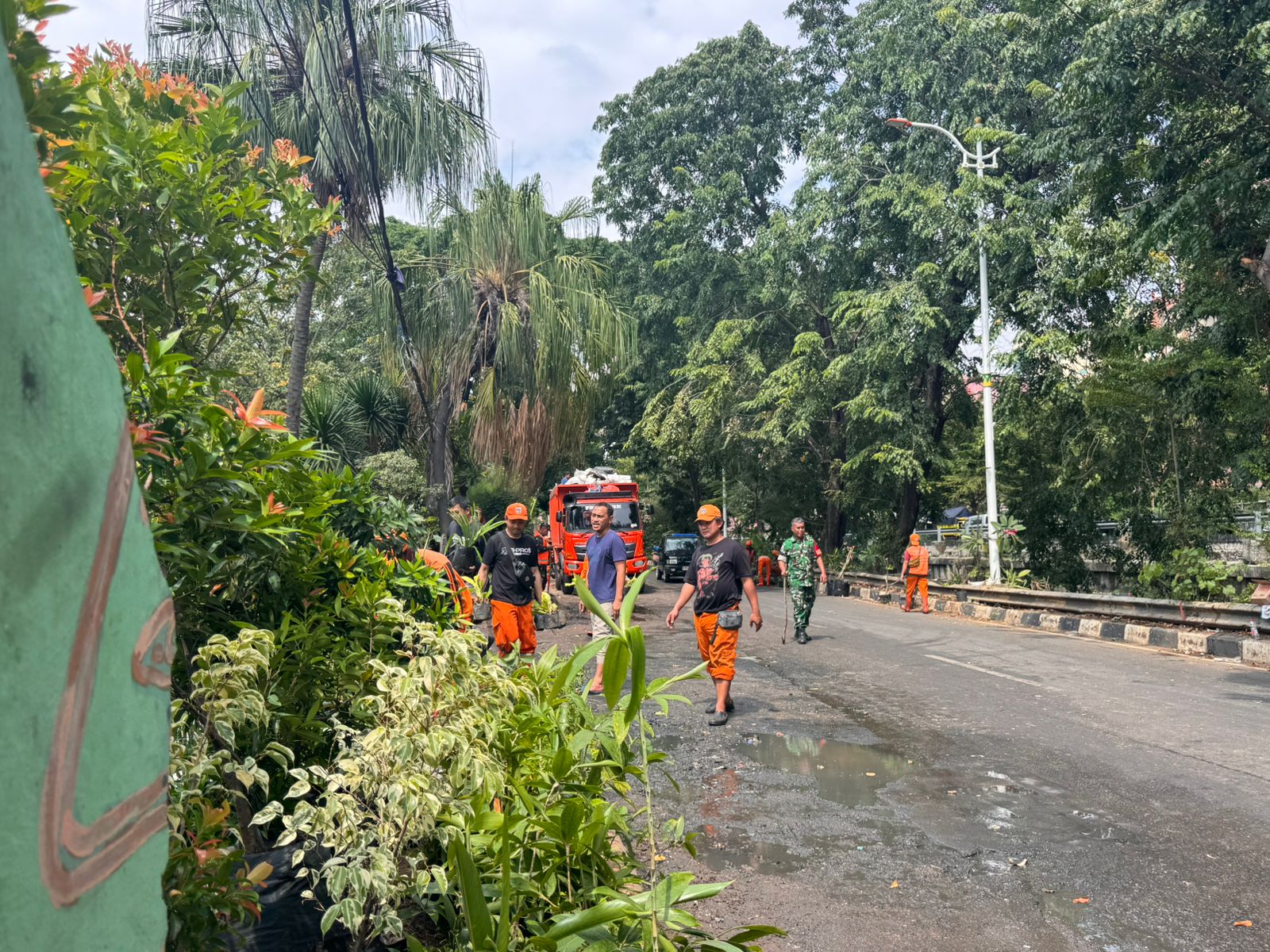 Penataan TPS Bak Honda di RW 09 Kelurahan Sunter Jaya 1