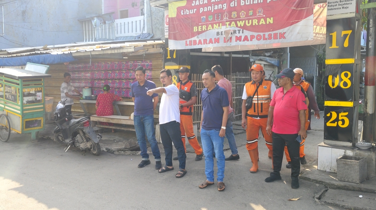 Kerja Bakti di RT 05 RW 06 Papanggo Perkuat Gotong Royong dan Kepedulian Lingkungan 5
