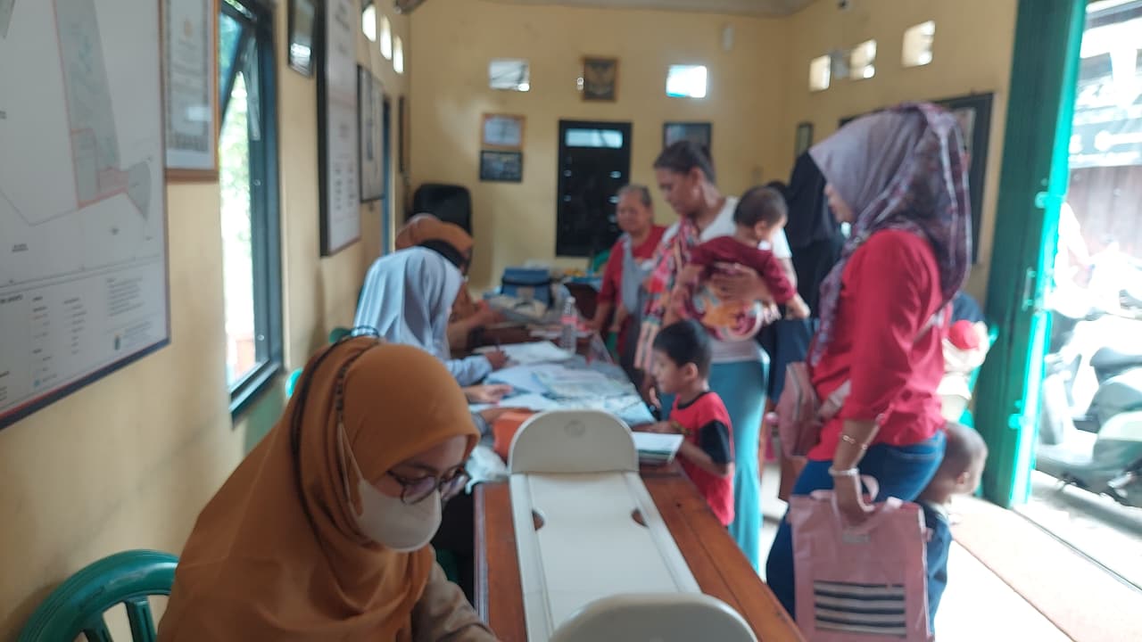 POSYANDU BALITA RW 012 POS 2 DIGELAR UNTUK TINGKATKAN KESEHATAN ANAK 3