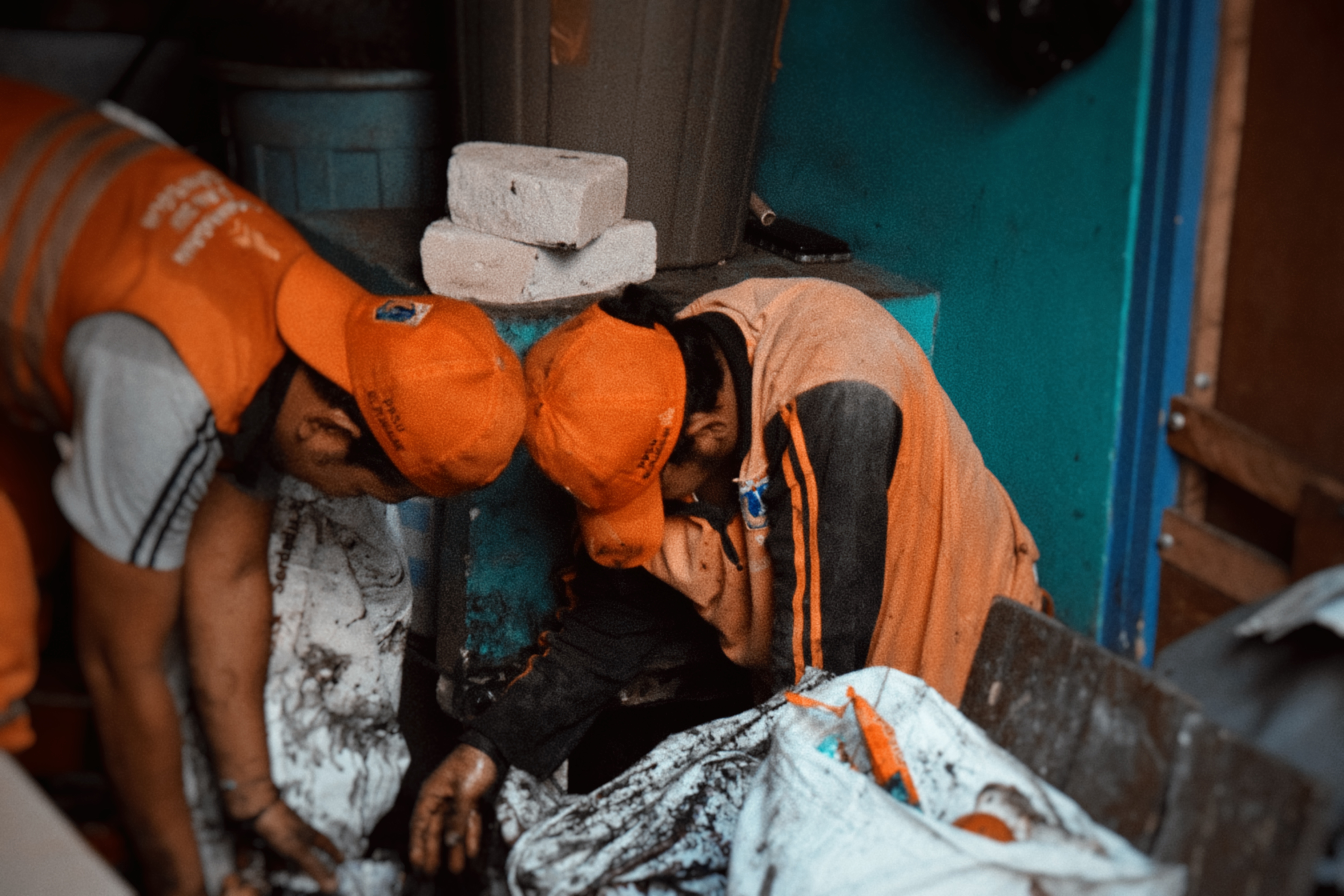 PPSU Kelurahan Pejagalan Lakukan Pembersihan Saluran untuk Antisipasi Genangan 1