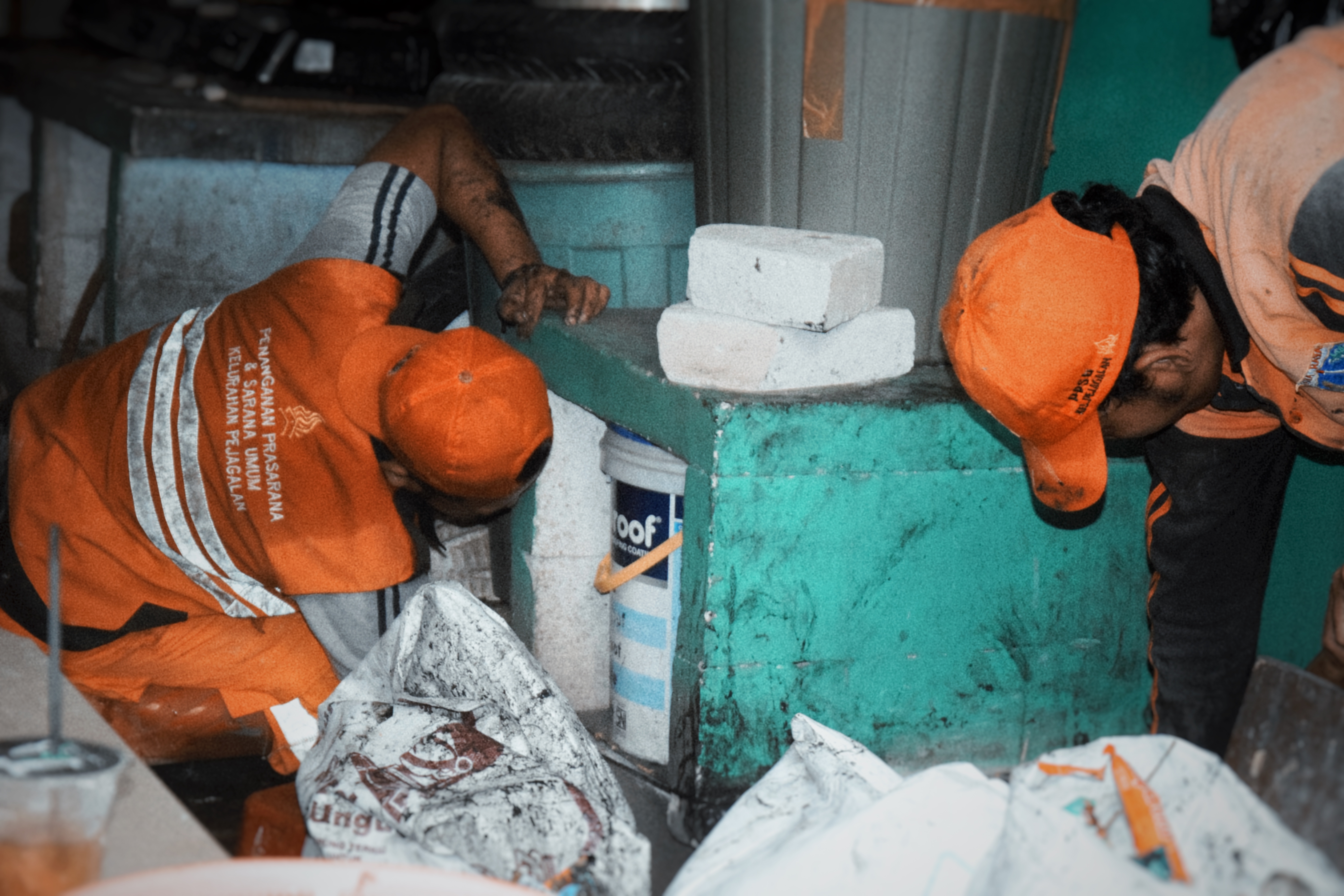 PPSU Kelurahan Pejagalan Lakukan Pembersihan Saluran untuk Antisipasi Genangan 4