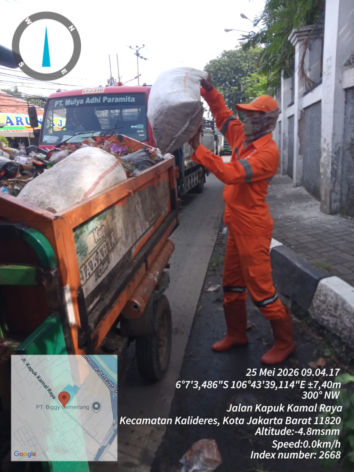 Tim Germot PPSU Kamal Muara Maksimalkan Pengangkutan Hasil Kerja Lapangan Demi Lingkungan Bersih dan Tertata 1