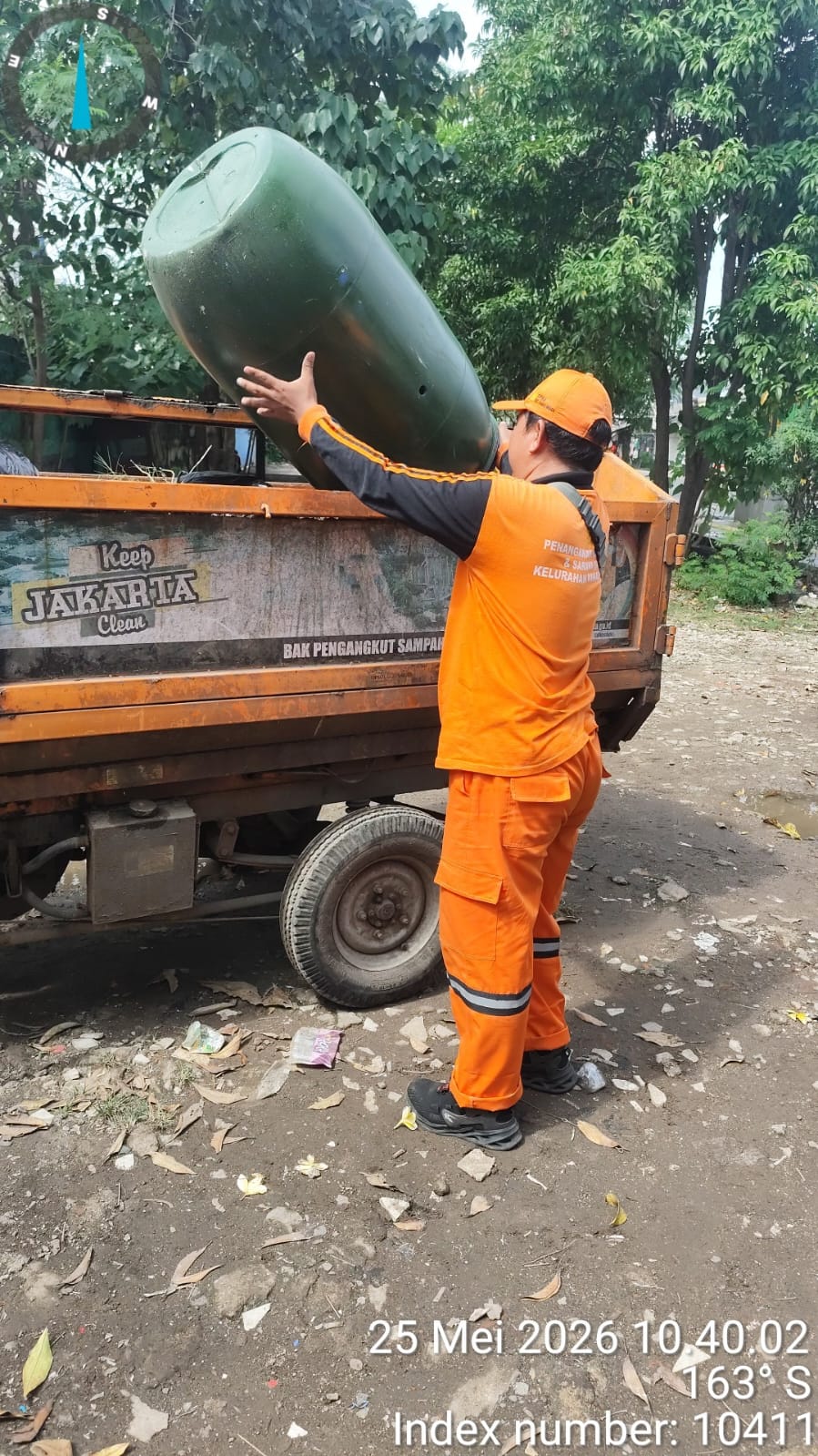 Tim Germot PPSU Kamal Muara Maksimalkan Pengangkutan Hasil Kerja Lapangan Demi Lingkungan Bersih dan Tertata 2