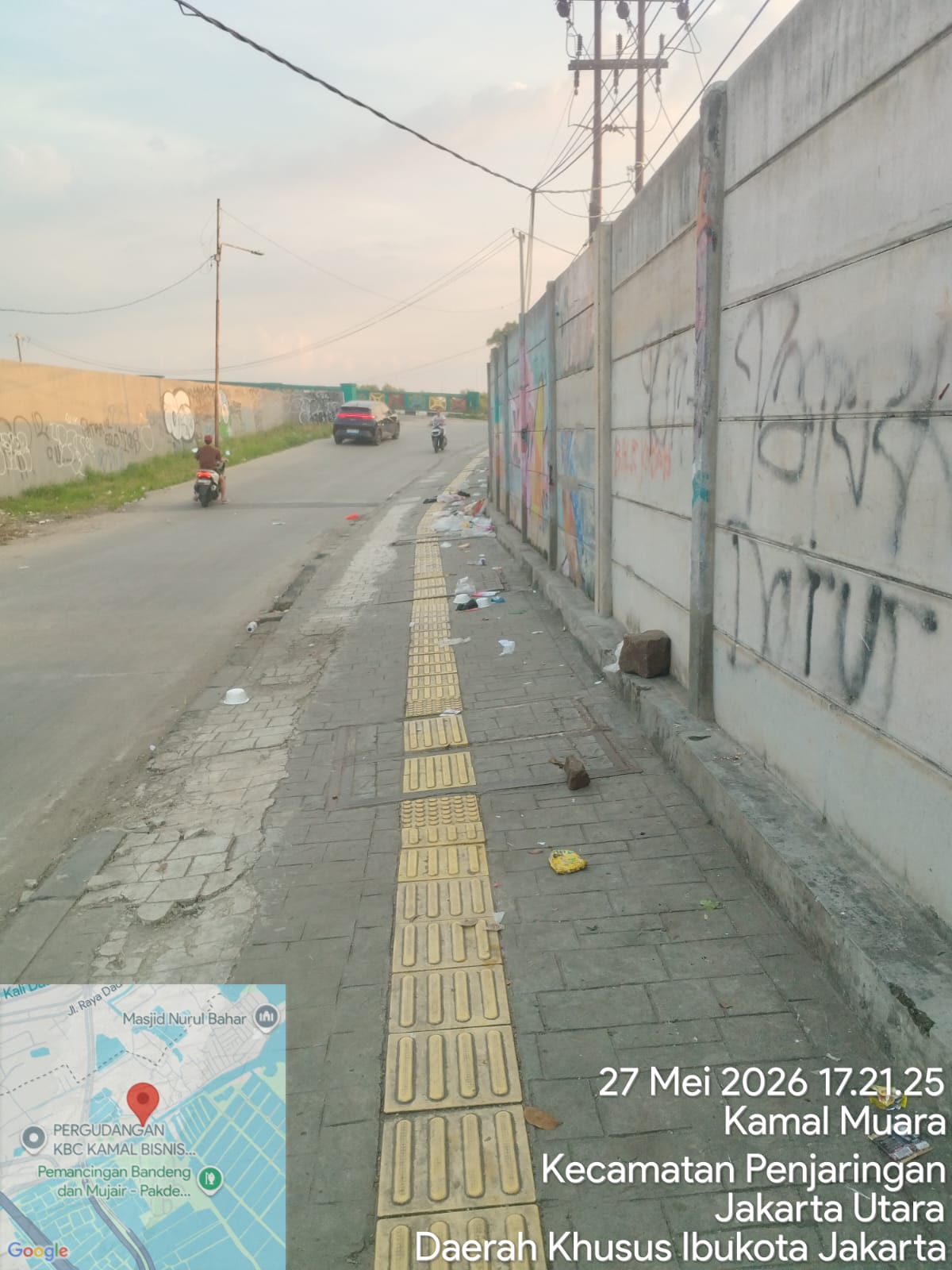 PPSU Kamal Muara Perkuat Kebersihan Lingkungan Melalui Penyapuan Jalan dan Penataan LPS di RW 01 4