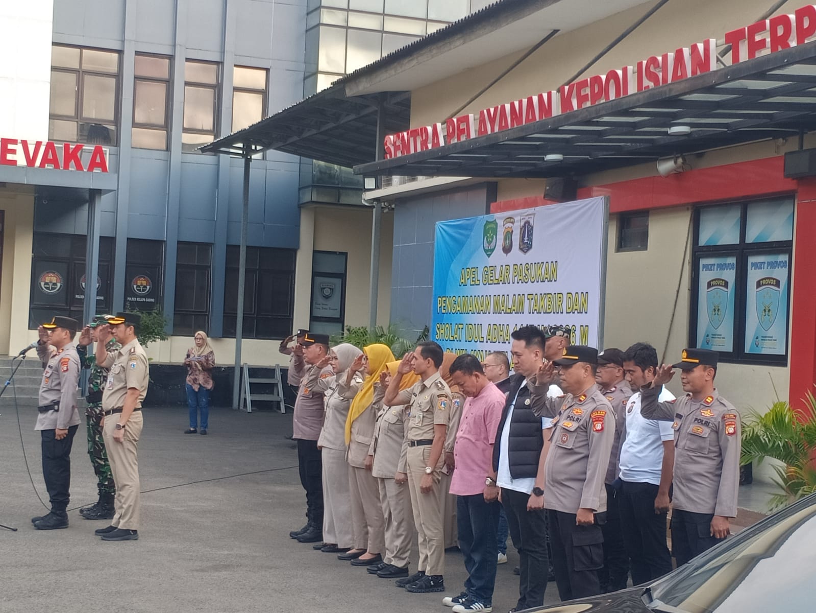 Lurah Kelapa Gading Timur Hadiri Apel Gelar Pasukan Pengamanan Malam Takbir dan Sholat Idul Adha 1447 H 1