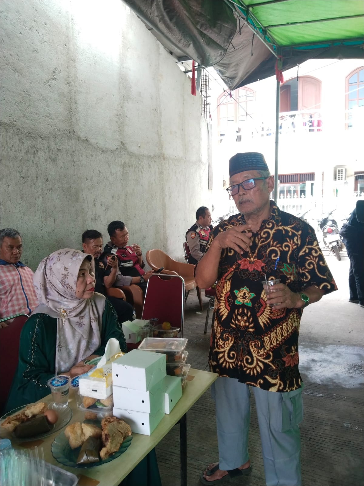 Bu Lurah Kelapa Gading Timur Monitoring Pemotongan Hewan Kurban di Wilayah Kelurahan 2